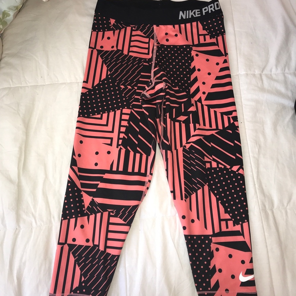 Nike Pro Dri-Fit Cropped leggings (Medium)
